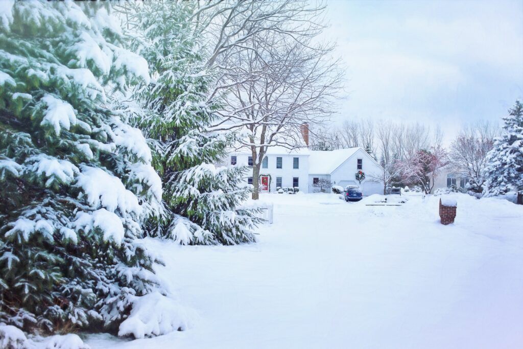 Seasonal Roofing Challenges in Chicagoland: Fall to Winter 2025